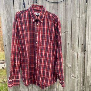 Ivy Crew Men's Classic Red and Blue Plaid Shirt‎